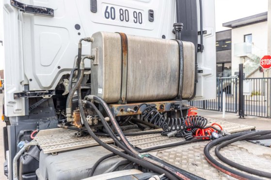 MERCEDES AROCS 2553 BLS -6x4H Mercedes-Benz AROCS 2553 BLS -6x4H 2020 2 Tractor Units image 32