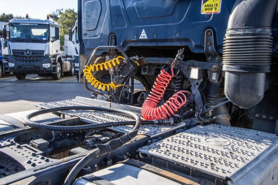 MERCEDES ACTROS 1848 LS+E6+HYDR. Mercedes-Benz ACTROS 1848 LS+E6+HYDR. 2014 2 Tractor Units image 13