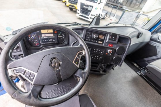 RENAULT T480+HYDR T480+HYDR 2017 2 Tractor Units image 97