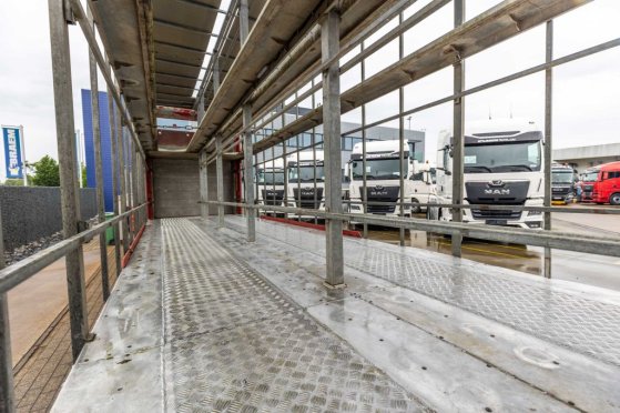 LECITRAILER CUELLO CISNE 3E-RD+DOUBLE ETAGE+DHOLLANDIA 2TON Lecitrailer CUELLO CISNE 3E-RD+DOUBLE ETAGE+DHOLLANDIA 2TON 20...