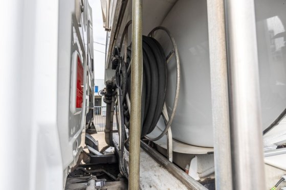 MERCEDES ANTOS 2530 BL+MAGYAR 19.000L/6COMP Mercedes-Benz ANTOS 2530 BL+MAGYAR 19.000L/6COMP 2020 2 image 107