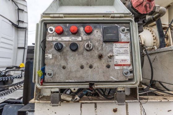 RENDERS BETON MIXER 12M3 + MOTOR (MALAXEUR/MISCHER) Renders BETON MIXER 12M3 + MOTOR (MALAXEUR/MISCHER) 2012 2 Concrete Mi...