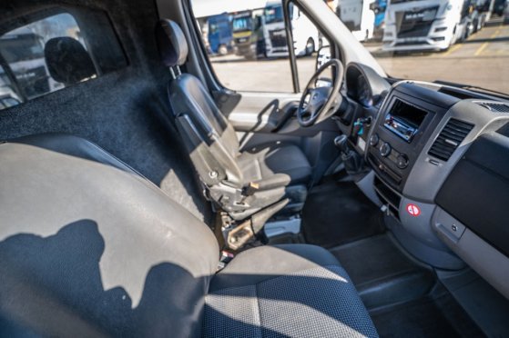 MERCEDES SPRINTER 519 CDI Mercedes-Benz Sprinter 519 CDI 2010 2 image 141