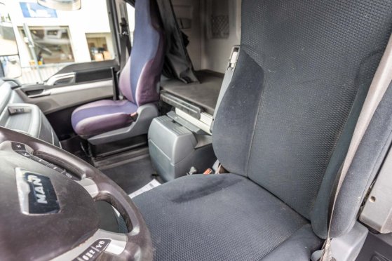 MAN TGX 18.480 XL BLS+INTARDER+HYDR. TGX 18.480 XL BLS+INTARDER+HYDR. 2016 2 Tractor Units image 13