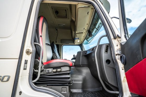 VOLVO FMX 460 GLOB + HYDR FMX 460 GLOB + HYDR 2016 2 Tractor Units image 14