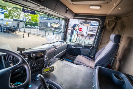 SCANIA P380 P380 2008 2 Tipper trucks image 14