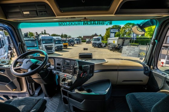 MERCEDES ACTROS 1846 LS Mercedes-Benz ACTROS 1846 LS 2017 2 Tractor Units image 41