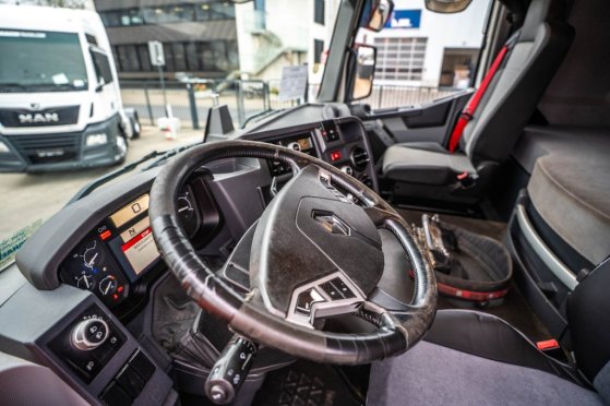 RENAULT C 480 -6X4 + HIAB 14T/m/3ext. C 480 -6X4 + HIAB 14T/m/3ext. 2017 2 image 55