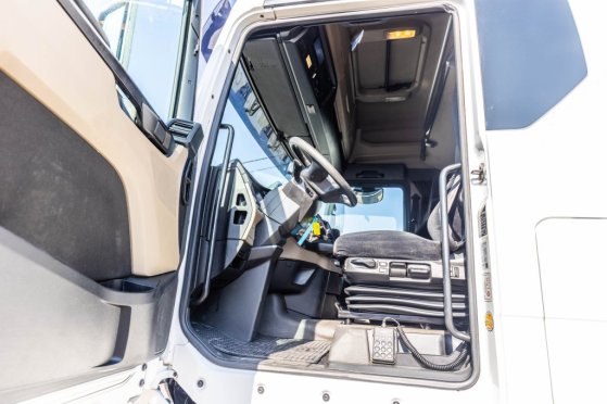 MAN TGX 18.470 BLS+KIPHYDR+INTARDER TGX 18.470 BLS+KIPHYDR+INTARDER 2020 2 Tractor Units image 13