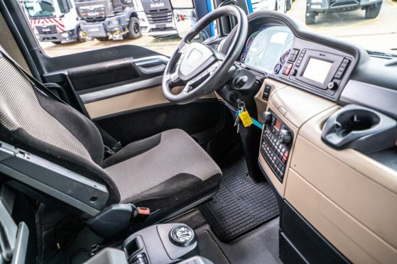 MAN TGX 18.420 XL BLS-INTARDER+HYDR. TGX 18.420 XL BLS-INTARDER+HYDR. 2017 2 Tractor Units image 14