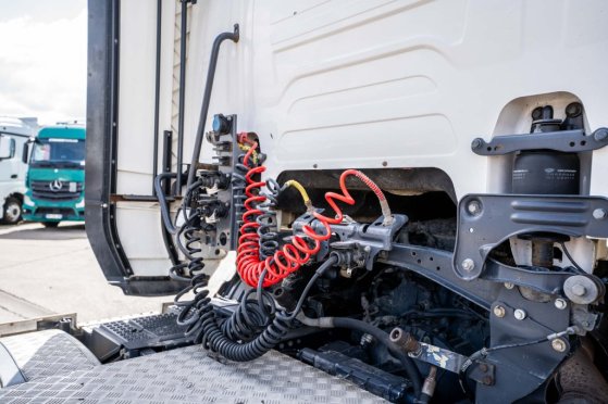 SCANIA R450-NEW MODEL + KIPHYDR. R450-NEW MODEL + KIPHYDR. 2017 2 Tractor Units image 74