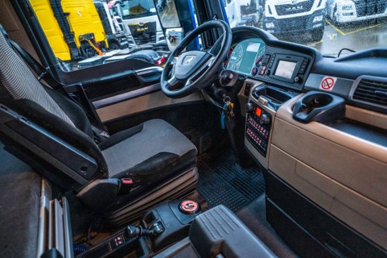 MAN TGX 18.420 XL BLS+INTARDER+HYDR. TGX 18.420 XL BLS+INTARDER+HYDR. 2017 2 Tractor Units image 14