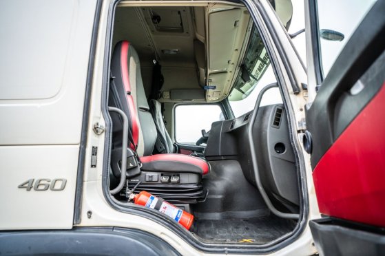 VOLVO FMX 460 GLOB + HYDR FMX 460 GLOB + HYDR 2017 2 Tractor Units image 59
