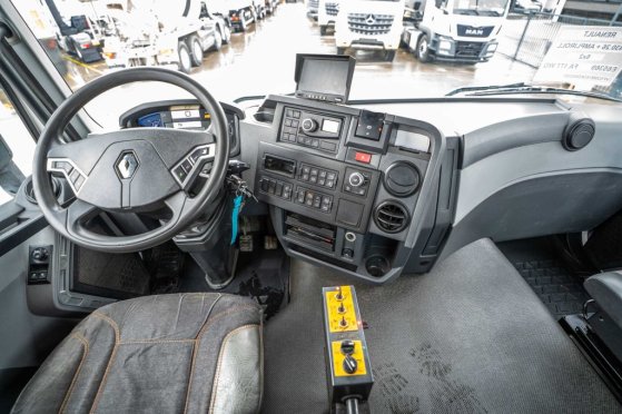 RENAULT C430.26 +DALBY C430.26 +DALBY 2018 2 image 59