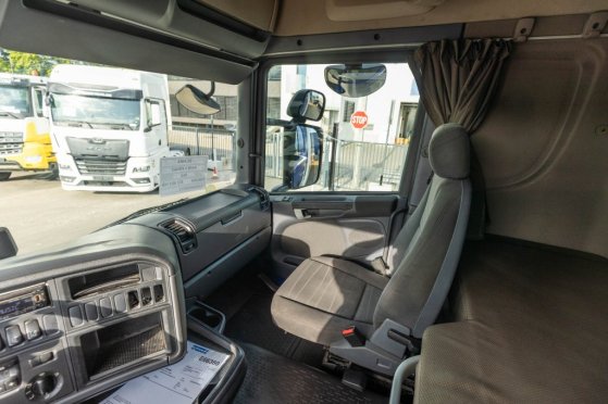 SCANIA R410+CHEREAU+CARRIER 1150 MT-TRI-TEMP+DHOLLANDIA 2.5T. R410+CHEREAU+CARRIER 1150 MT-TRI-TEMP+DHOLLANDIA 2.5T. 2016 ...