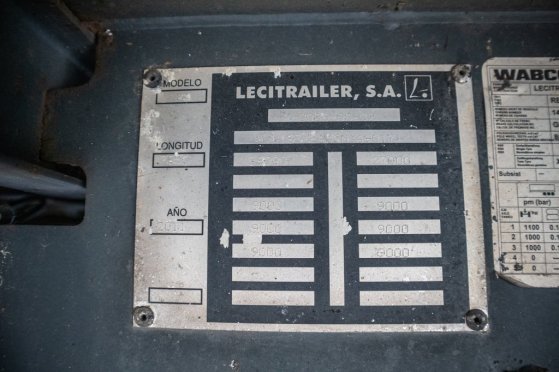 LECITRAILER VOLAILLE/GEFLÛGEL/POULTRY+REHAUSSABLE Lecitrailer VOLAILLE/GEFLÛGEL/POULTRY+REHAUSSABLE 2011 2 Flatbed open tr...