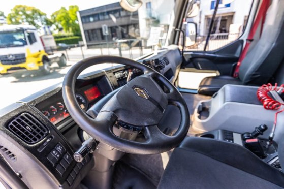 RENAULT D26.320-6x2+DHOLLANDIA 2T. D26.320-6x2+DHOLLANDIA 2T. 2017 2 image 15