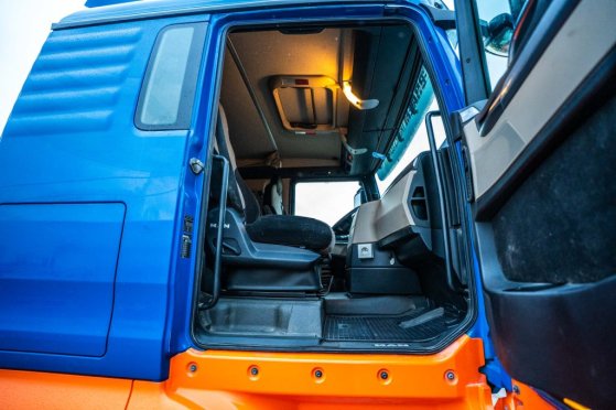 MAN TGX 18.420 XL BLS+INTARDER+HYDR. TGX 18.420 XL BLS+INTARDER+HYDR. 2017 2 Tractor Units image 15