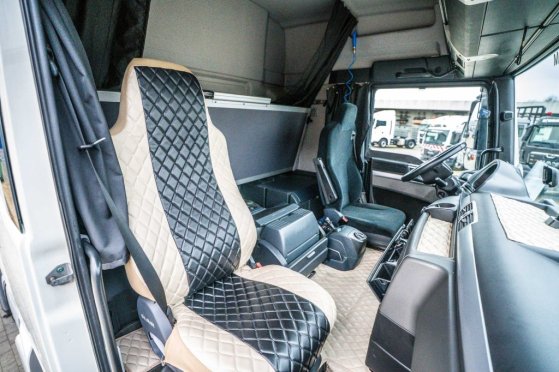 MAN TGX 18.440 XLX BLS TGX 18.440 XLX BLS 2016 2 Tractor Units image 15
