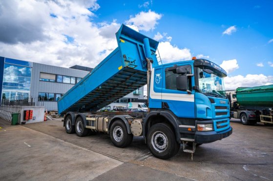 SCANIA P380 P380 2008 2 Tipper trucks image 2