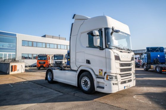SCANIA R 450 NEW MODEL + RETARDER R 450 NEW MODEL + RETARDER 2019 2 Tractor Units image 2