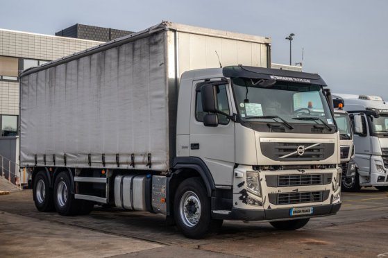 VOLVO FM330-6x2-10 pneus/tires-intarder FM330-6x2-10 pneus/tires-intarder 2011 2 image 47