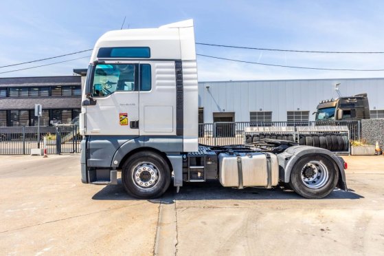 MAN TGX 18.470 XXL BLS + KIPHYDR. TGX 18.470 XXL BLS + KIPHYDR. 2019 2 Tractor Units image 8