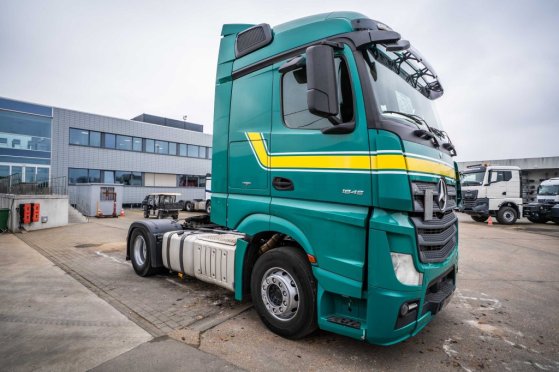 MERCEDES ACTROS 1845 LS Mercedes-Benz ACTROS 1845 LS 2015 2 Tractor Units image 2