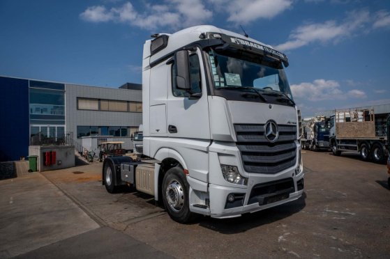 MERCEDES ACTROS 1845 LS Mercedes-Benz ACTROS 1845 LS 2015 2 Tractor Units image 2