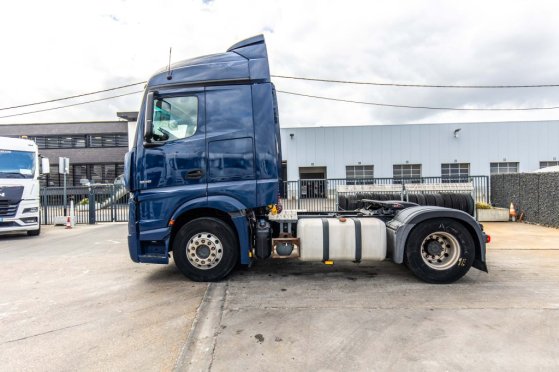 MERCEDES ACTROS 1846 LS +ADR Mercedes-Benz ACTROS 1846 LS +ADR 2018 2 Tractor Units image 30