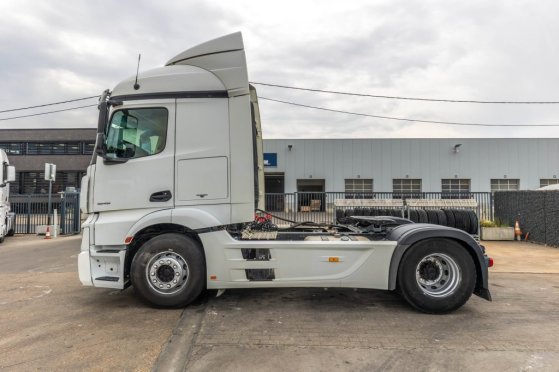 MERCEDES ACTROS 1845 LS+VOITH+HYDR Mercedes-Benz ACTROS 1845 LS+VOITH+HYDR 2018 2 Tractor Units image 30