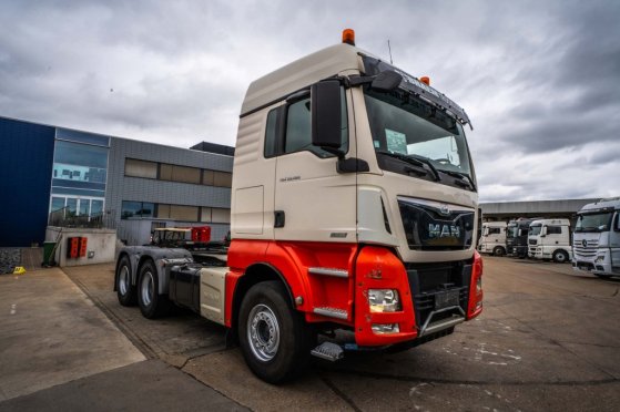 MAN TGX 33.560 XLX BLS+BIG AXLES+INTARDER TGX 33.560 XLX BLS+BIG AXLES+INTARDER 2015 2 Tractor Units image 2