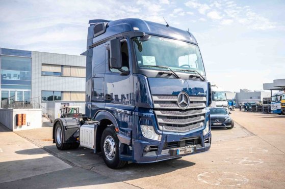 MERCEDES ACTROS 1848 LS Mercedes-Benz ACTROS 1848 LS 2015 2 Tractor Units image 2