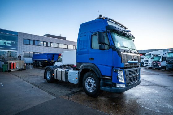 VOLVO FM 420 +KIPHYDR. FM 420 +KIPHYDR. 2018 2 Tractor Units image 18