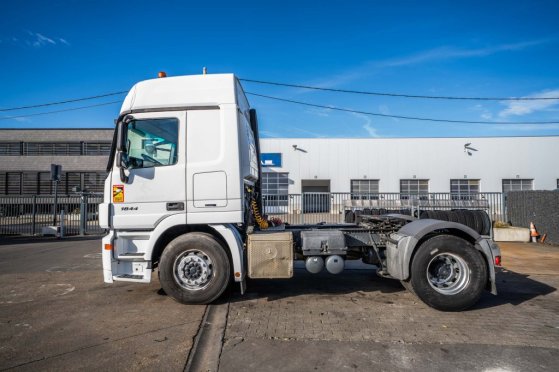 MERCEDES ACTROS 1844 LS-MP3+ VOITH Mercedes-Benz ACTROS 1844 LS-MP3+ VOITH 2011 2 Tractor Units image 32