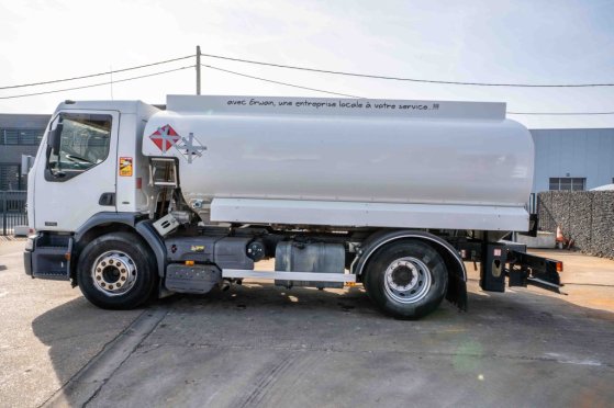 RENAULT PREMIUM 270 + 12000L + 3 COMP PREMIUM 270 + 12000L + 3 COMP 2004 2 image 29