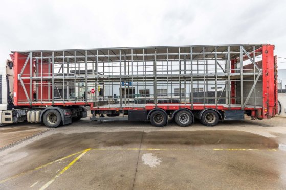 LECITRAILER CUELLO CISNE 3E-RD+DOUBLE ETAGE+DHOLLANDIA 2TON Lecitrailer CUELLO CISNE 3E-RD+DOUBLE ETAGE+DHOLLANDIA 2TON 20...