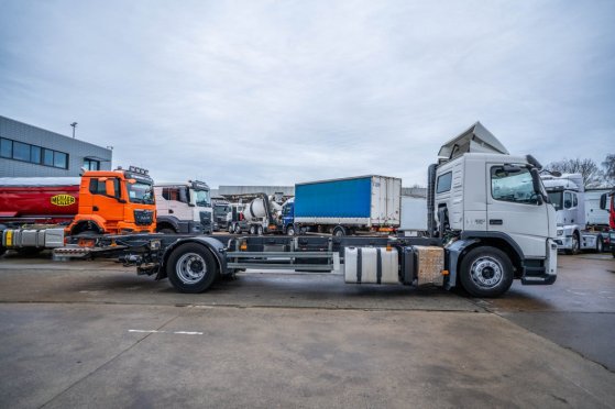 VOLVO FM 330 FM 330 2013 2 image 3