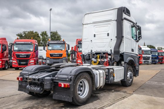 MERCEDES AROCS 1846 HAD + HYDR. AROCS 1846 HAD + HYDR. 2018 2 Tractor Units image 3