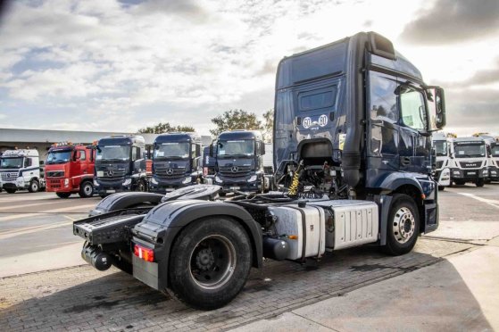 MERCEDES ACTROS 1843 LS+E6+HYDRAULIQUE Mercedes-Benz ACTROS 1843 LS+E6+HYDRAULIQUE 2014 2 Tractor Units image 13