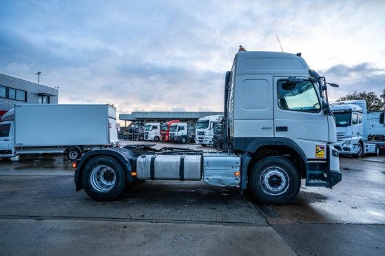 VOLVO FMX 460 GLOB + HYDR FMX 460 GLOB + HYDR 2017 2 Tractor Units image 18