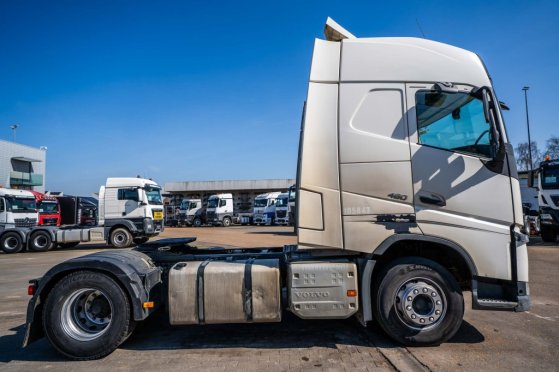 VOLVO FH 4 460 3291 2014 2 Tractor Units image 18