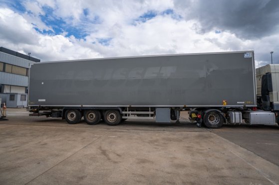 CHEREAU CHEREAU+CARRIER 1950 MT+DHOLLANDIA 2.5T Chereau CHEREAU+CARRIER 1950 MT+DHOLLANDIA 2.5T 2015 2 Refrigerated semi t...