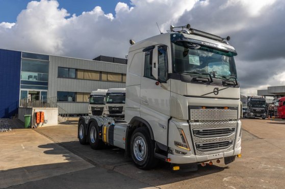 VOLVO FH 500 -6X4 590 2023 2 Tractor Units image 2
