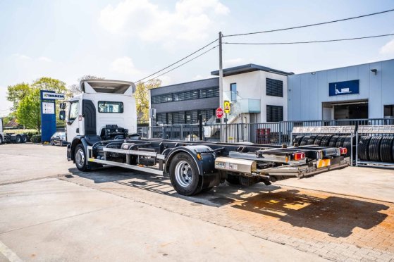 RENAULT D19 WIDE 380 DXI+CARGOLIFT 1.5 T D19 WIDE 380 DXI+CARGOLIFT 1.5 T 2016 2 image 3