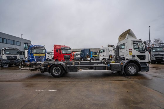 RENAULT D19 WIDE 320 DXI + DHOLLANDIA 2T. D19 WIDE 320 DXI + DHOLLANDIA 2T. 2018 2 image 6