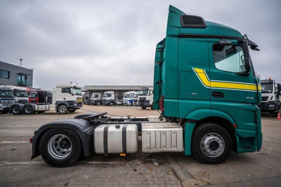 MERCEDES ACTROS 1845 LS Mercedes-Benz ACTROS 1845 LS 2015 2 Tractor Units image 3