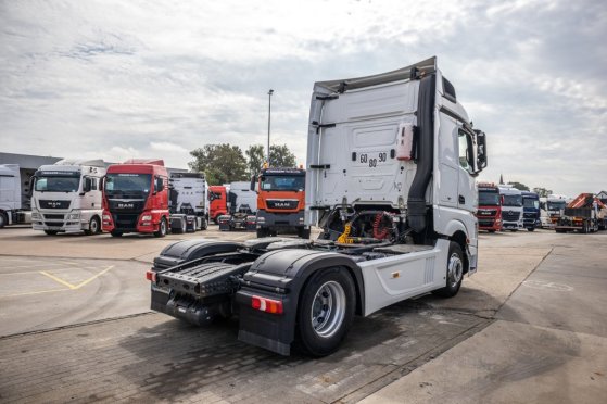 MERCEDES ACTROS 1845 LS+VOITH Mercedes-Benz ACTROS 1845 LS+VOITH 2016 2 Tractor Units image 5