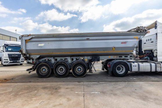 BENALU HARDOX 26m3+BACHE Benalu HARDOX 26m3+BACHE 2017 2 image 4
