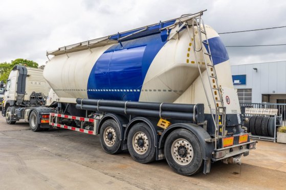 FELDBINDER EUT 40.3- 40.000 L CEMENT/CIMENT/ZEMENT Feldbinder EUT 40.3- 40.000 L CEMENT/CIMENT/ZEMENT 2011 2 Tanker semi t...